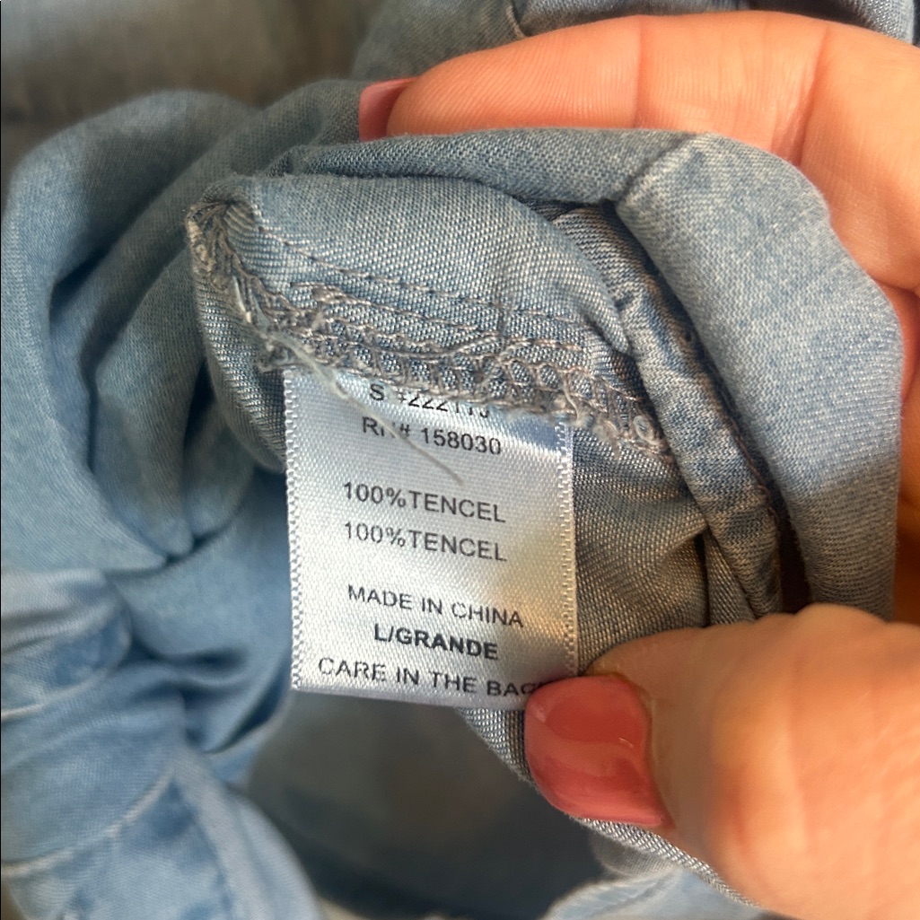 Euc Judith March Shake Ya Palm Palms Denim Front Tie Blouse Large — image 3 of 4